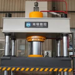 200-Ton Rapid Sheet Metal Stretching Four-Column Hydraulic Press for Hot Forging Machines - Image 2