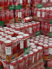Coca-Cola Original Taste Carbonated Soft Drink – 330ml Aluminum Can – Wholesale Supply - Image 4
