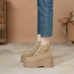 Elegant Brown Leather Boots for Formal Occasions and Everyday Wear - Image 3