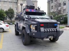 Heavy-Duty Special Transport Vehicle Truck Seats 12 Power Diesel Origin China Condition New Drive Wheel 4×4 Trademark - Image 2
