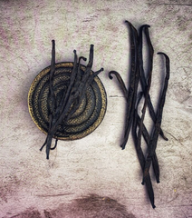 100% Pure Dark Brownish Gourmet Vanilla Beans Grade A 10-20cm Vanilla Bean Perfect For Baking, Ice Cream From Best Supplier. - Image 3