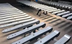 Truck Suspension Customized Car Black Leaf Spring Guide Arm Sale - Image 4