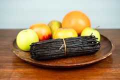 Bourbon Vanilla Beans TK Grade A (+17 cm) – product photo 2, product detail gallery