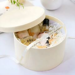 Customize a Set of 5-Piece Round Gift Storage Boxes - Image 3