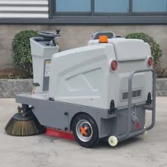 Mini Industrial Cleaning Machine Ride on Floor Road Sweepers Machine - Image 5