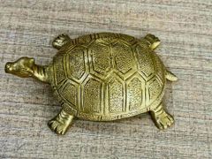 Brass Turtle Statues Weight 104gm Material Brass Color Gold Color Finishing Type Polished Usage/Application Decoration Country of Origin Made in - Image 3