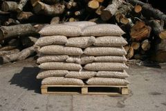 Premium Poplar Wood Pellets 6mm 8mm Low Ash / High Calorific Value Biomass Pellets for Efficient Home Heating Systems - Image 4