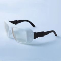Laser Eye Protection Safety Glasses 10600nm CHP Glasses Brand SL Color White Origin China Style Fashion Model NO. CHP Model Number CHP - Shinylink (Shanghai) Industrial Inc.