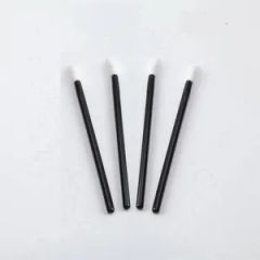 Disposable Makeup Lip Min Brush Origin Anqing Trademark OEM Model NO. TOP-LB HS Code 3926909090 Specification 93mm Brush Material - Image 3