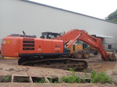 TATA Hitachi zx370 Excavator - Image 3