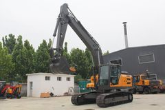 23 Ton Crawler Exavator, for Heavy-Duty projects, Earthmoving - Image 1
