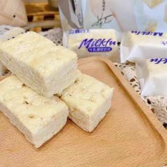 Wholesale Delicious Dairy Snacks Milk Cube Milk Puff Desserts - Image 5