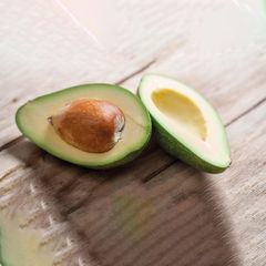 Organic Hass Avocado High Quality Fresh Bulk Supply Cheap Price Variety of Hass Cultivation - Image 4