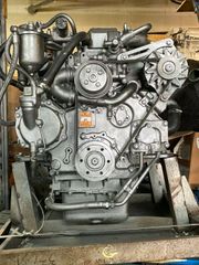 Used Yanmar 4LH-DTE Diesel Engine 170 HP W Kanzaki Transmission 1.5:1 - Image 3