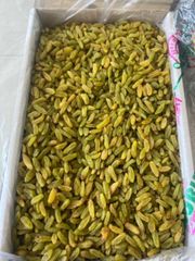 Long green Raisins and golden raisins and sultana Raisins and dried fruits - Image 4