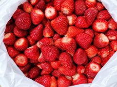 frozen strawbeeries - Image 1