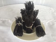 RENDAH TAHITENSIS GOURMET Dried Vanilla Beans Premium Quality Indonesian Hot Selling 20-22 CM Vanilla Pods Reasonable Best Price – product photo 3, product detail gallery