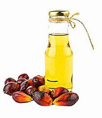 Malaysia Palm Oil Pet Bottles, Jerry Can and Flexitank Grade CP10/CP8 Place of Origin Malaysia Packaging Pet Bottles,Jerry Can and - Image 1