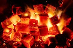 High-Quality Charcoal Cube Briquettes for Efficient and Clean Burning - Image 1