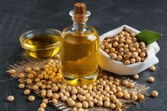 Soybean Oil suppliers Grade 100% organic Type Refined and crude soybean oil Packaging Pet Bottles and flexi - Image 2