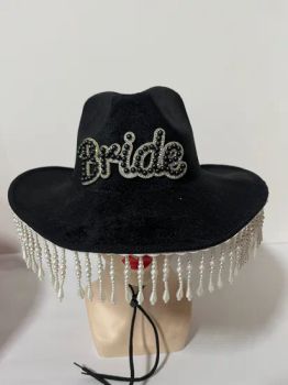 Elegant Women's Pearl Flow Hat with Stylish Letter Design Gender Unisex Pattern Trends Trademark none Brim With Brim Material Velvet - Dongyang Rongguan Hat Processing Factory - China