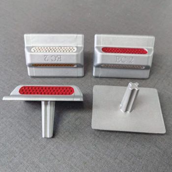 Solid Aluminum with Super Load Capacity Reflective Warning Traffic Light Road Marking Raised Reflector Road Studs with Glass Beads - Beijing Roadsafe Technology Co., Ltd. - China