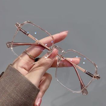 Fashion Color Changing Anti Blue Light Eyeglasses Square Frame Photochromic Computer Glasses Reading Glasses for Women - Dongguan Miao Xin Craft Co., Ltd. - China