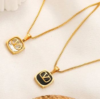 Fashion Geometric Pendant Necklace Retro Square Gold Plated Stainless Steel V Letter Crystal Necklaces - Clover Necklac and Design Necklace - Quanzhou Weixiusen Trading Co., Ltd. - China