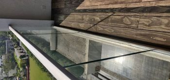 Panel Aluminum And Glass Railings Color white Design Panel Country of Origin Made in India Usage/Application Aluminium and glass - Agarwal Metals - India