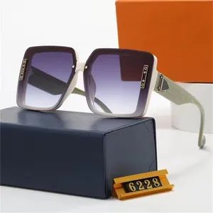 New Arrivals Hot Selling Luxury Famous Brand Plastic Rectangle Sunglasses Fashion Designer Sunglasses Women Sunglasses - Quanzhou Fengze Xiaoshu Pear Trading Co., Ltd. - China