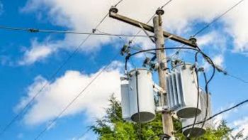 Mild Steel 100 kVA Three Phase Distribution Transformers, Upto 5000 Amps - Proximity Engineering - India