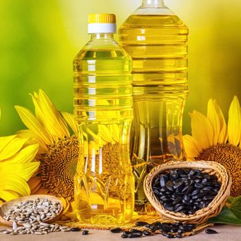 New Product Refined Sunflower Cooking Oil Best Quality Plants Oil in 1L 2L 3L 4L and 5L Containers – product photo, Containers products found from trusted suppliers, wholesalers, manufacturers & exporters Listing