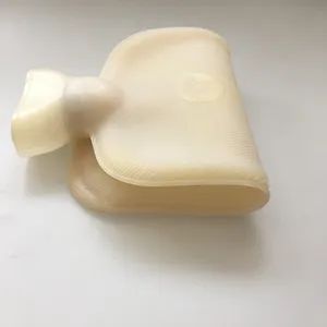 Medical Treatment 2L Hot Water Bottle in Silica Gel Hardness Soft Capacity 2000 Ml Trademark sinomit HS Code 4016999090 Specification 33*20 - Yangzhou Sinomint Commodity Co., Ltd. - China