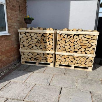 Fast Delivery Hornbeam Firewood Logs Premium Kiln Dried Hardwood For Strong Heat Output Clean Burning And Long Lasting Fire Perfect For Home Heating Camping Stove Use Buy Now Premium Quality - wood traders - Poland