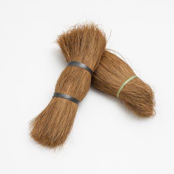 Cocobristle Color drak brown Max. Moisture (%) 20% Specification fiber length: 10-25 cm , impurities: - KARYA INDOCOCO GLORIOUS - Indonesia