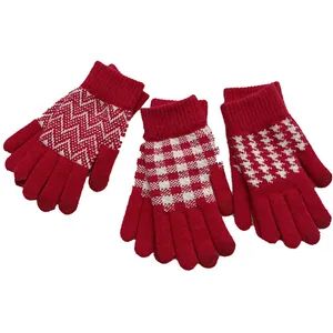 Creative Touch Screen Knitted Gloves Thickened Warm Jacquard Women's Winter Christmas Gloves - Yiwu Journey Star Trading Company - China