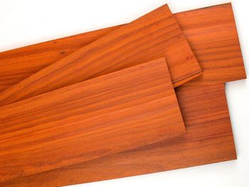 FAS KD/AD African Padouk Wood Sawn Timber/Blocks/Square Logs Length 6+ M Grade FEQ / FAS Type Sawn Timber Certification FSC - jmb management - Germany