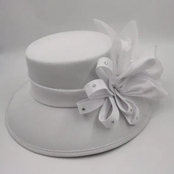 100% Polyester Elegant Occasion White Church Hats Wholesale Autumn and Winter Headwear for Lady - Guangzhou Ruituo Co., Ltd. - China