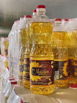 Sunflower Oil Refined 1L from MASLYANA LLC Sunflower Oil Refined 1L - MASLYANA LLC - Ukraine