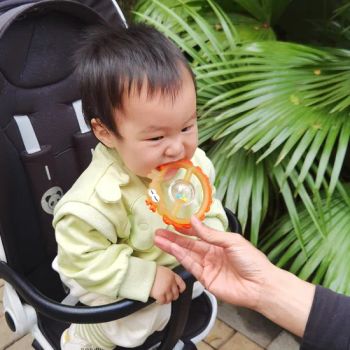 New Arrival Custom BPA Free Infant Toddler Loong Easy Holder Training Soft Lightweight Cute Fun Rattles Silicone Baby Teether - Shenzhen Kean Silicone Product Co., Ltd. - China