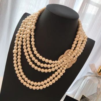 Luxury Pearl Jewelry Designer Famous Brand Pearl Necklace Fashion Banquet Pearl Necklace - Hebei Blue Whale Import and Export Trading Co., Ltd. - China