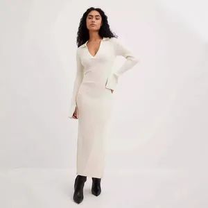 2024 Long Sleeve Dress Women's Knitted Deep V-Neck Sweater Long Dress - Hangzhou Kangfulei Garment Co., Ltd. - China