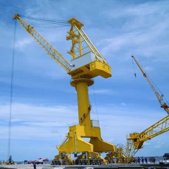 Durable Efficient Lifting Electric 50 Tons Portal Crane for Container Handling - Henan Huasui Heavy Industry Machinery Equipment Co., Ltd. - China