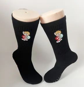 High Quality Fashion Casual Sock Custom Embroidery Cartoon Sock Cotton Men Sports Crew Socks - Zhuji Dongling Knitting & Textile Co., Ltd. - China
