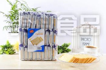 Baby Soda Biscuit Milk Salt Cracker Type Biscuit Shape Square Origin China Taste Neutral Model NO. 420g Flavor No Sweet Trademark - Beijing Meidan Food Co., Ltd. - China