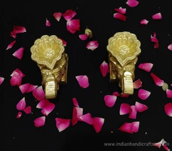 Antique Diwali Brass Elephant Diya Weight 200 Style Antique Occasion Diwali Diya Shape Round Finish Type Brass Packaging Type - Azmi Handicrafts - India