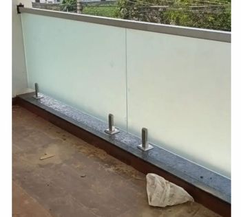 Tempered Glass Balcony Railing Design Bar Material Glass Thickness 8 mm Position Balcony Surface Finish Glossy Glass Type Tempered - A.R.R. Fabs - India