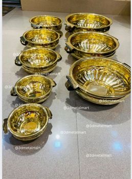 Round Polished Brass Urli Shape round Design round Color GOLDEN Capacity 700ml Finish Polished Brand 3dmetalmart Material Brass, - 3D Metal Mart - India