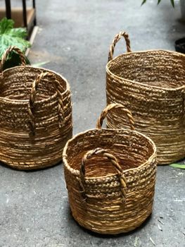 banana leaf basket from Lawana and Sons Supplies banana leaf basket - Lawana and Sons Supplies - South Africa