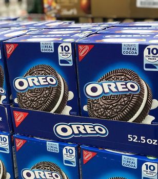 Oreo Biscuits and Cookies Sweet Crispy Glucose Crackers with Delicious Chocolate and Cream Flavors for Global Food - PLANETE COMMERCE - France
